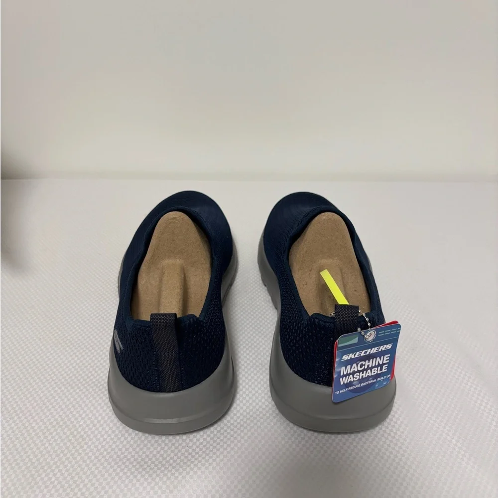 New SkechersGo Walk Max Low Navy Men’s Size: 10.5
